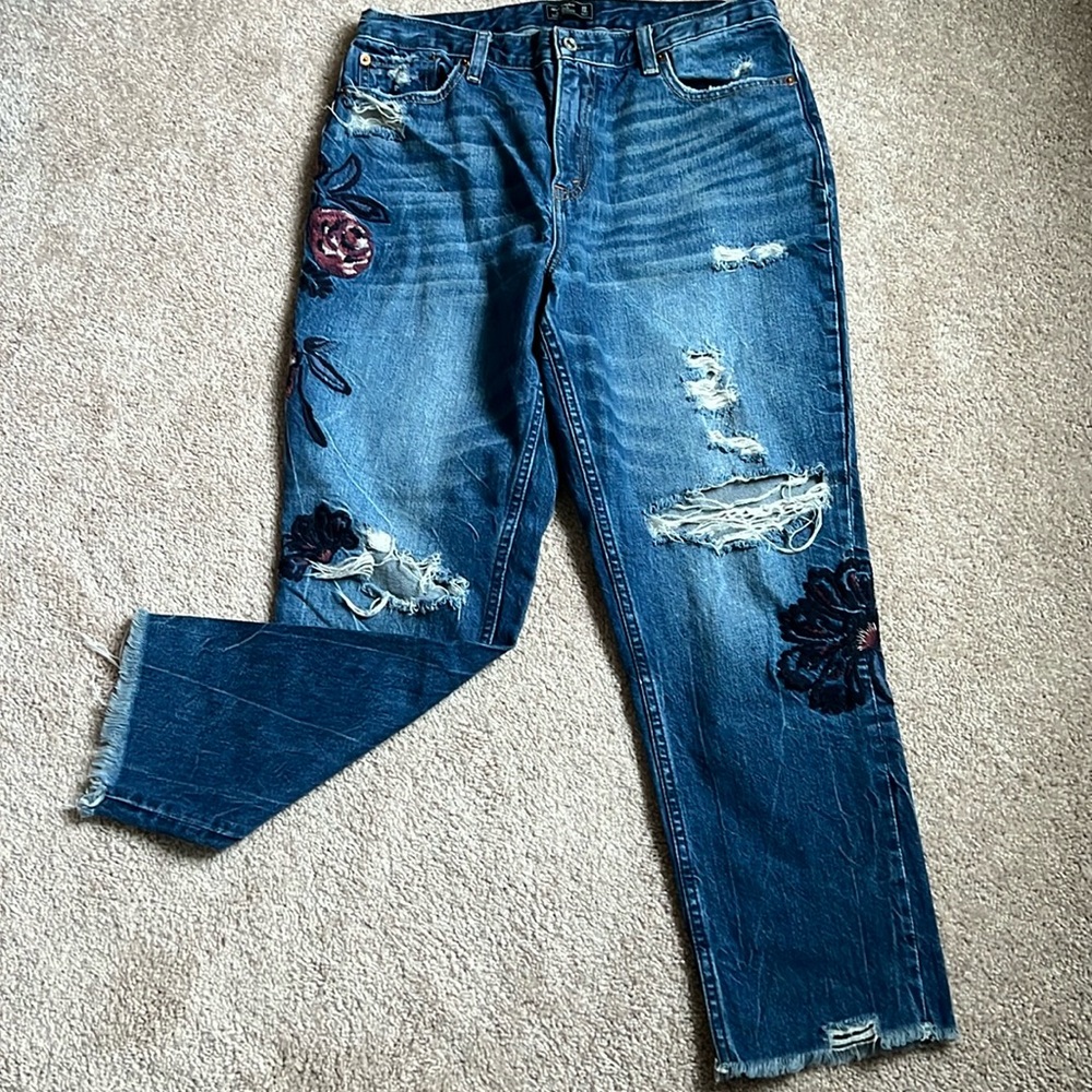 Abercrombie & Fitch Blue Cropped Distressed Jeans